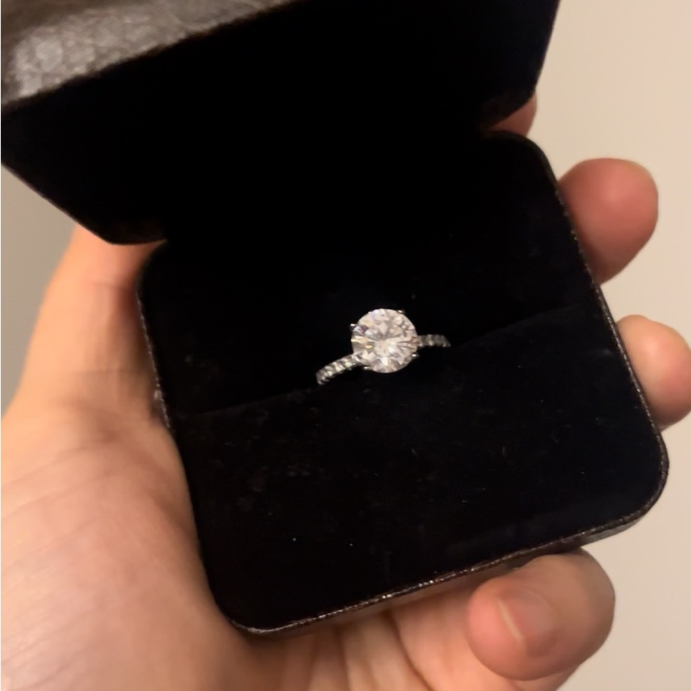 2.25 ctw round accented solitaire ring (lab)